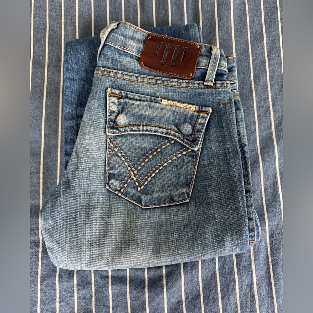 Vintage super low rise William Rast stitched pocket flares size 28